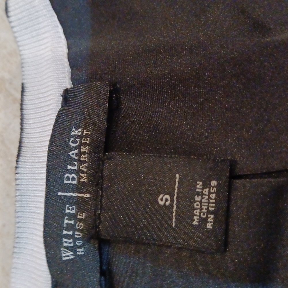 Gorgeous White House Black Market Floral Cardigan - Picture 5 of 8